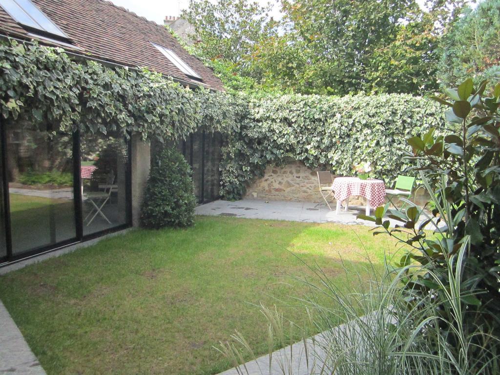 Le Nid D'Hirondelles Bed and Breakfast Perthes-en-Gatinais Buitenkant foto