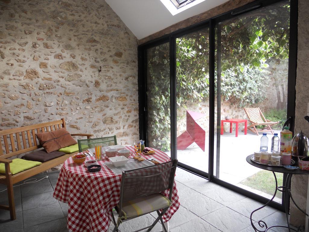 Le Nid D'Hirondelles Bed and Breakfast Perthes-en-Gatinais Buitenkant foto