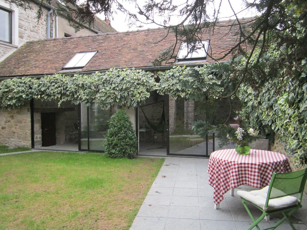 Le Nid D'Hirondelles Bed and Breakfast Perthes-en-Gatinais Buitenkant foto
